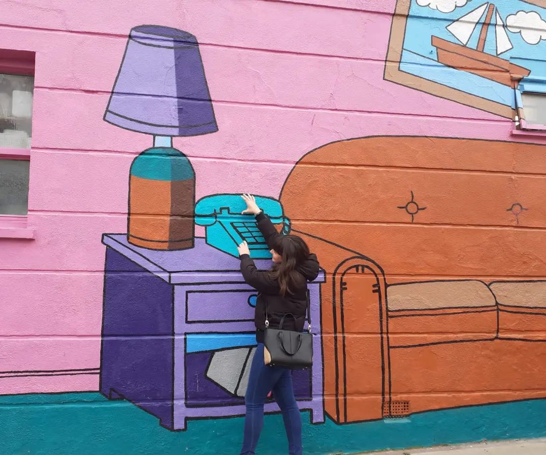 Poseren bij Simpsons Mural in Londen